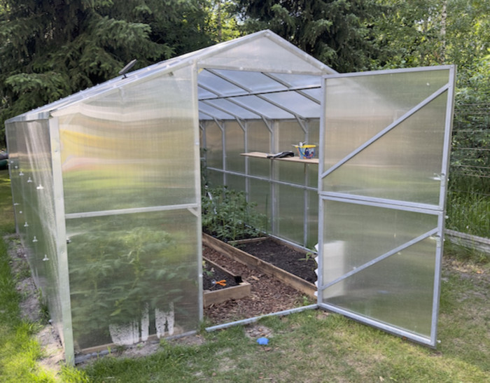 Szklarnia DOMEK – solidna i funkcjonalna szklarnia z poliwęglanu